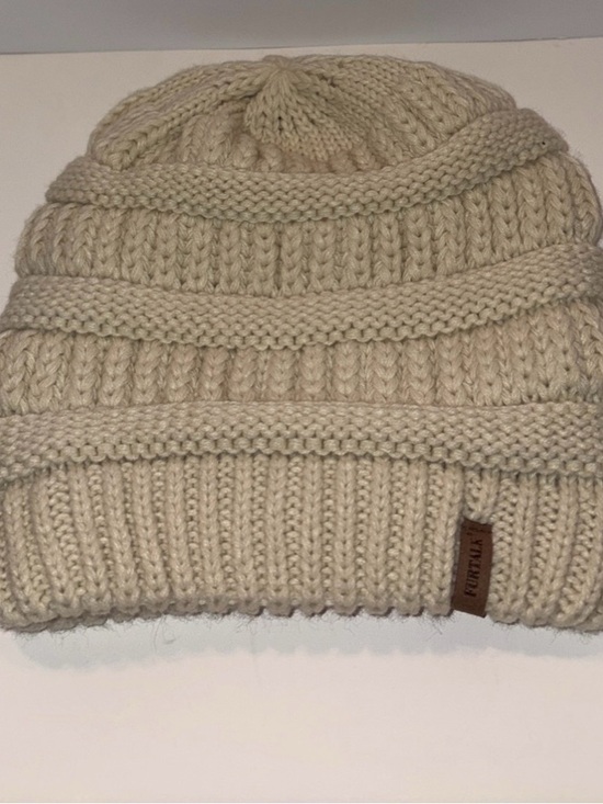 Furtalk Accessories - Furla Cream Knit Beanie - Cozy Ribbed Winter Hat